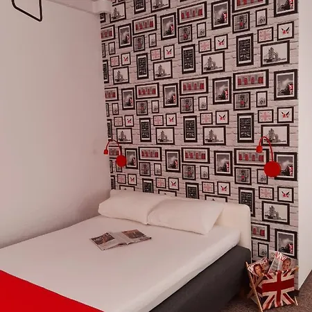 Pastel Guest Homestay *