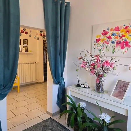 Pastel Guest ワルシャワ