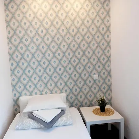 Pastel Guest ワルシャワ