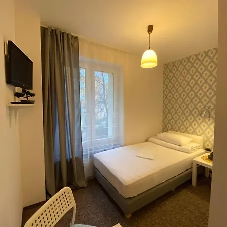 Pastel Guest ホームステイ ワルシャワ