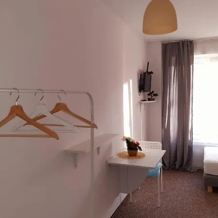 Pastel Guest * Varsovia